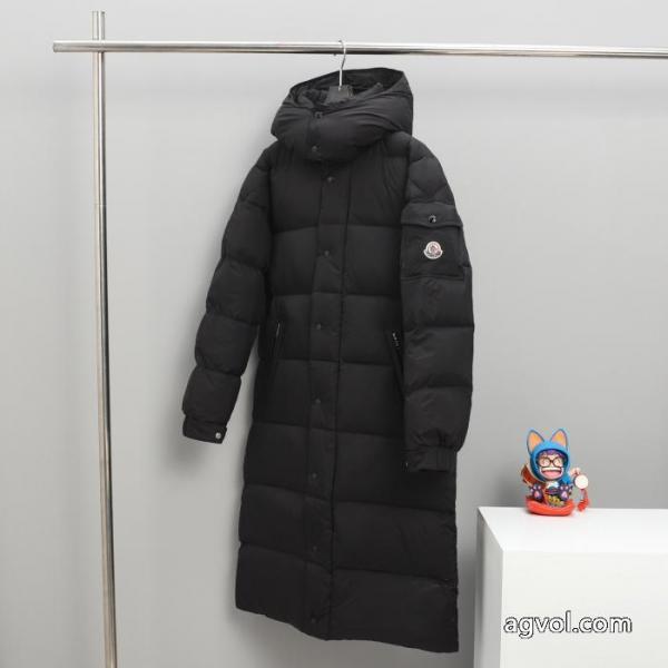 ブランド 偽物ダウンジャケットMONCLER人気商品登場 透け感新作がイチ推し 定番人気のカラー 5