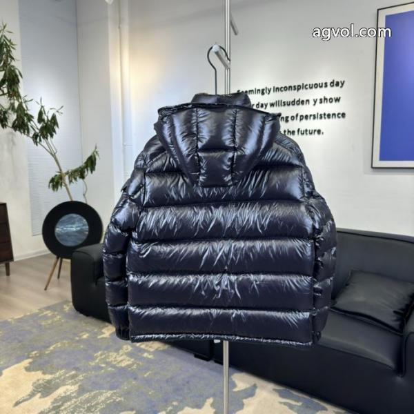 スーパー ブランド コピーダウンジャケット秋冬季節限定 早い者勝ち 数量限定特別価格MONCLER 2