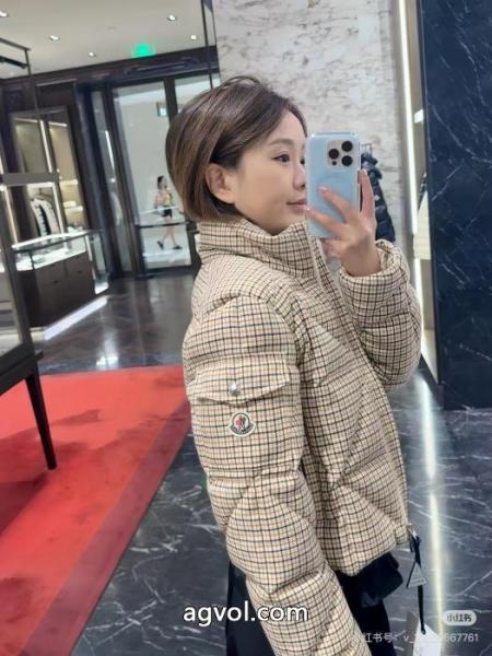 話題の新作到着 新登場 高級感ある綿の服ブランド フェイクMONCLER 5 