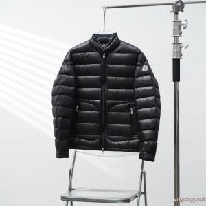 MONCLERライトカップルスタンドカラーダウンジャケット