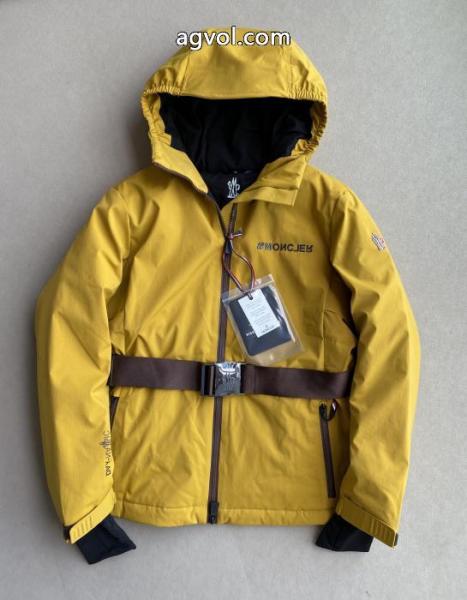 当店限定 クリスマス人気商品 ヒットした価格販売ブランド コピー s 級MONCLERダウンジャケット 2
