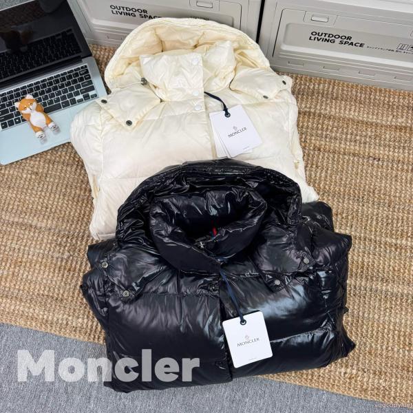 ブランド コピー 通販MONCLER雑誌掲載モデル!! 今年のトレンド! 定番のモデルダウンジャケット 0