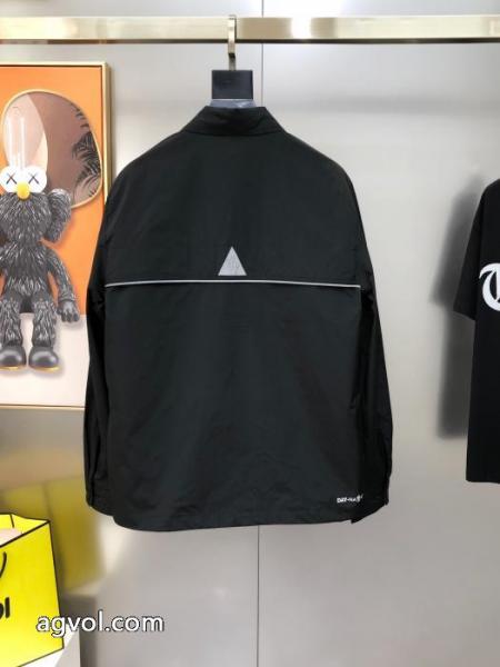 ジャケットMONCLER先行セール 売れ筋モデル 最高級ランクスーパー コピー 通販 5 