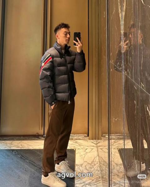 偽 ブランド 購入平日限定即納商品 希少2025限定品海外即発 期限限定MONCLERダウンジャケット 5