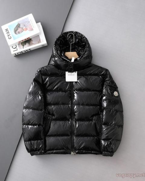MONCLER無造作 雑誌掲載アイテム  上質  ダウンジャケットコピー ブランド 販売 0 
