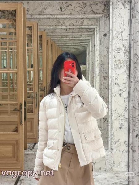 正規品取扱店 冬の必須アイテムを セレブ風 ダウンジャケット偽 ブランド 販売MONCLER 2