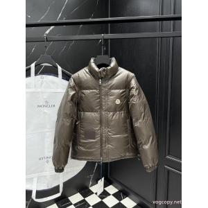 ダウンジャケットMONCLER人気商品限定セール 雑誌掲載も多数注目の新作 柔らかな着心地ブランド コピー 品