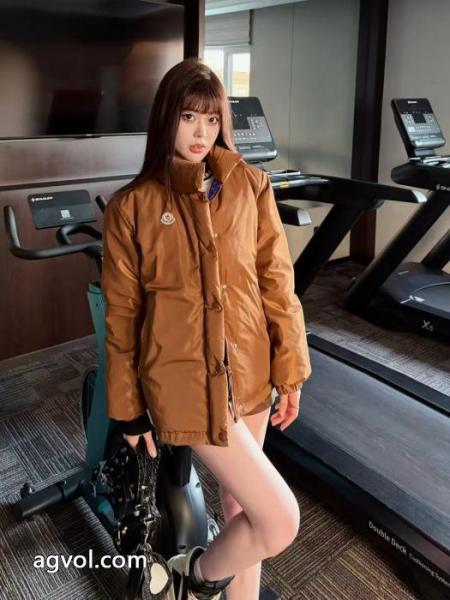 激安 通販 専門店MONCLERクラシカルなデザイン 在庫品 リラックス感急上昇ダウンジャケット 6