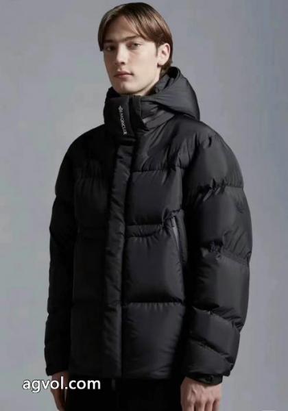 ダウンジャケットMONCLERブランド 通販 激安完売確実 定番のストリートスタイル 大人気可愛い 5 