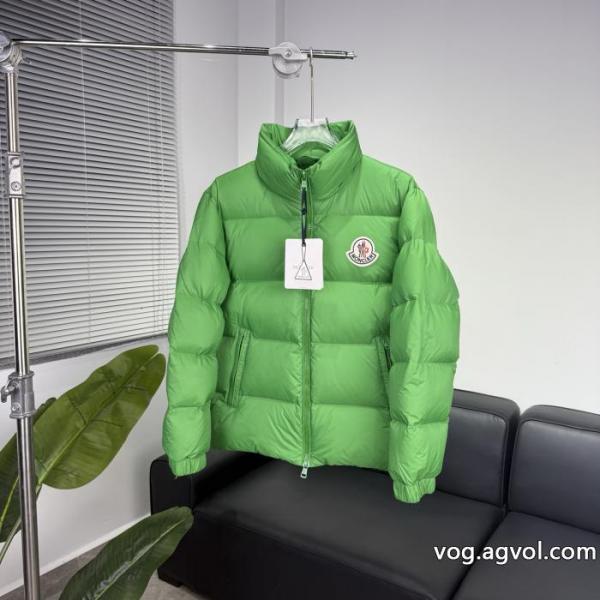 MONCLER究極な着心地 高評価の人気品  ハイグレードブランド 偽物 通販ダウンジャケット 0 