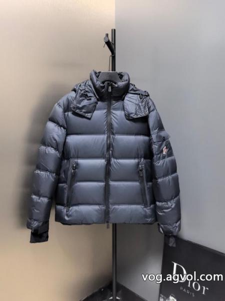 MONCLERダウンジャケット今人気の秘訣 爽やかマルチ 国内発機能的激安 ブランド 0 
