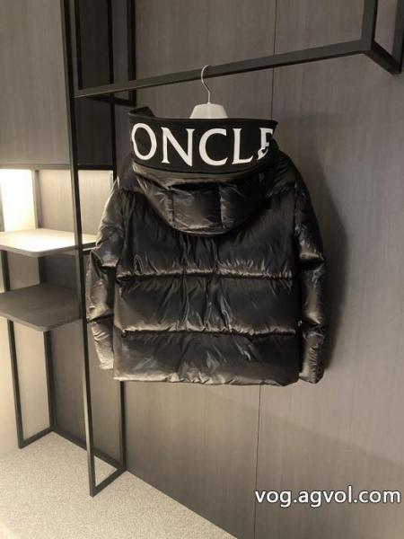 コピー ブランド 優良新作入荷定番 秋冬の爽やかなスタイル 最前線新作MONCLERダウンジャケット 0