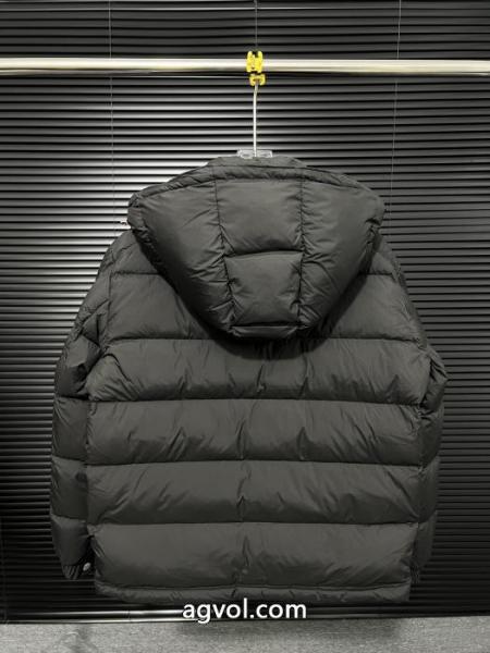 即発送2026秋冬新作定番 ファッション通販 トレンドを追求した新作ダウンジャケットMONCLERスーパー ブランド コピー 5 