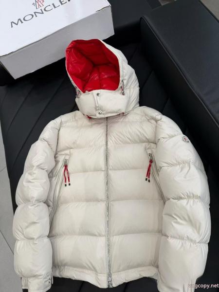 ダウンジャケット偽物 ブランド ショップ話題の新作到着！ 上品な光沢感 洗練な一品MONCLER 0 