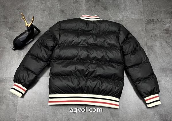 綿の服MONCLERスーパー コピー 通販スタイリッシュな印象 限定的新作入荷 特別セール期間限定 1