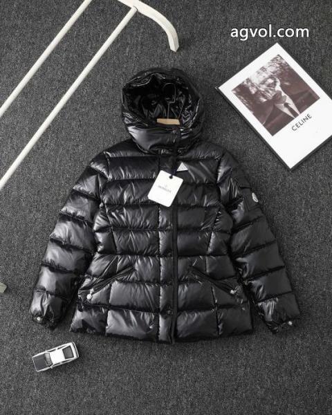 MONCLER究極な着心地 高評価の人気品  ハイグレードブランド 偽物 通販ダウンジャケット 5 