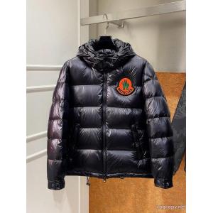 高感度アイテム 超カッコイイ 個性派 激安 通販 ブランドMONCLERダウンジャケット