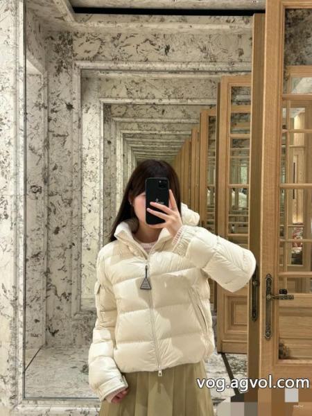 好感度265% 旬の気分を絶妙に おしゃれを楽しむ! ダウンジャケットモンクレールブランド 品 激安 通販. 0