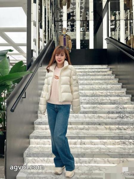 好感度265% 旬の気分を絶妙に おしゃれを楽しむ! ダウンジャケットモンクレールブランド 品 激安 通販. 2
