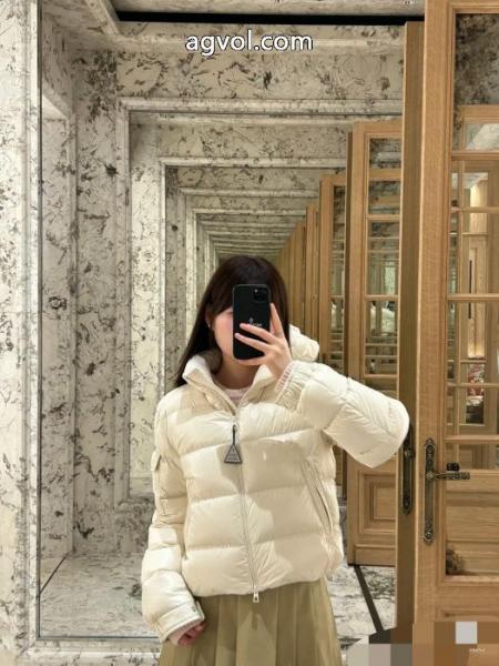 好感度265% 旬の気分を絶妙に おしゃれを楽しむ! ダウンジャケットモンクレールブランド 品 激安 通販. 1