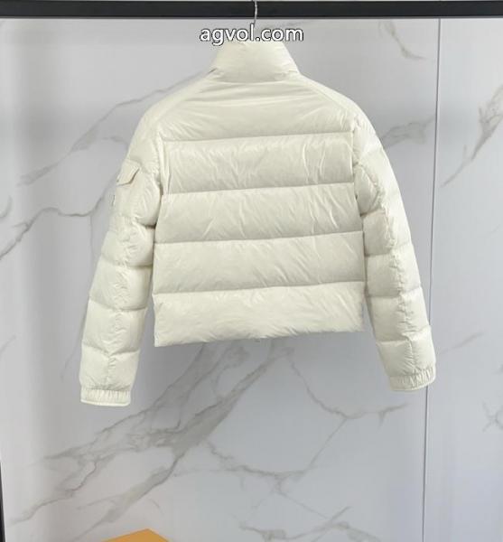 好感度265% 旬の気分を絶妙に おしゃれを楽しむ! ダウンジャケットモンクレールブランド 品 激安 通販. 6