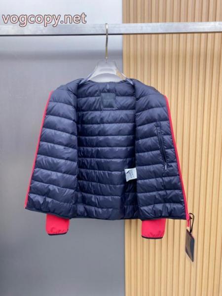 MONCLER話題沸騰中 速達EMS便 冬限定の人気おすすめブランド 偽物ダウンジャケット 3