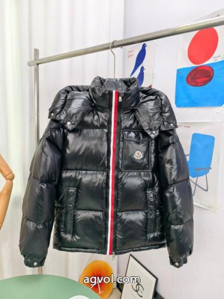 コピー ブランド 優良MONCLERダウンジャケット世界中で爆発的人気 雑誌掲載 柔らかな着心地 5
