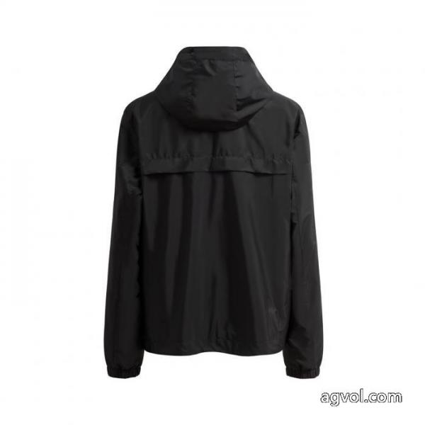 MONCLER超人気新作登場 魅力的な 新商品特価ブランド コピー 品ジャケット 3