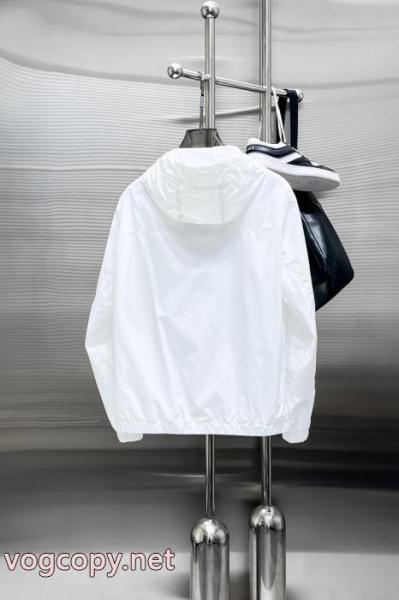 ブランド コピー 品MONCLERジャケット素敵なスタイルで冬の定番 個性的 HOT品質保証 1