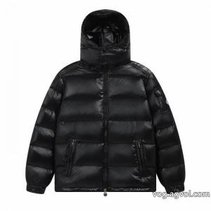 お買い得品  上品可愛い 魅力的ダウンジャケットMONCLERブランド コピー 専門