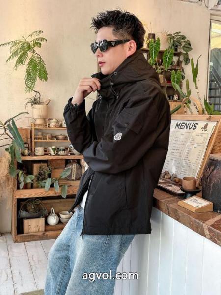 早い者勝ち 優しい色味がかわいい 絶対欲しい ジャケットブランド 激安 MONCLER 5 