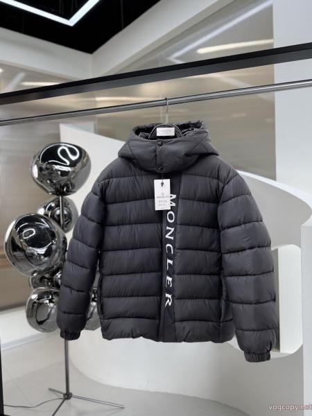 ブランド アクセサリー 激安MONCLER幅広いシーン 圧倒的な高級感 クール印象ダウンジャケット 0