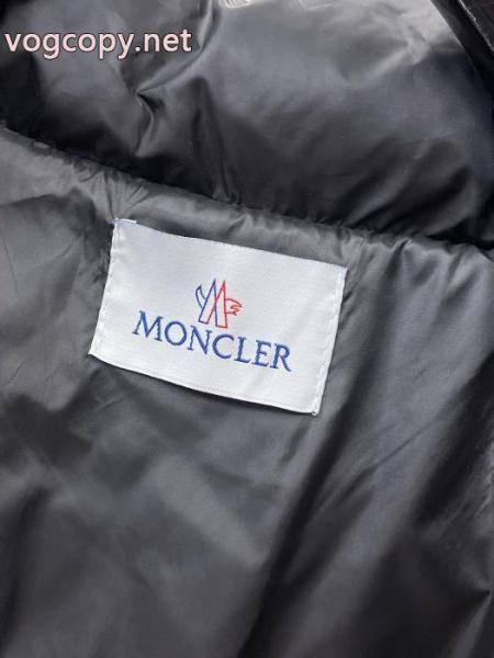 ブランド アクセサリー 激安MONCLER幅広いシーン 圧倒的な高級感 クール印象ダウンジャケット 1