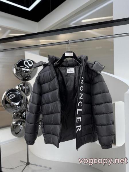 ブランド アクセサリー 激安MONCLER幅広いシーン 圧倒的な高級感 クール印象ダウンジャケット 3