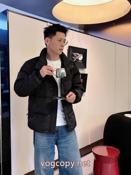 ダウンジャケット特価価格 累積売上額第1位獲得 新商品!MONCLERコピー 商品 販売 1