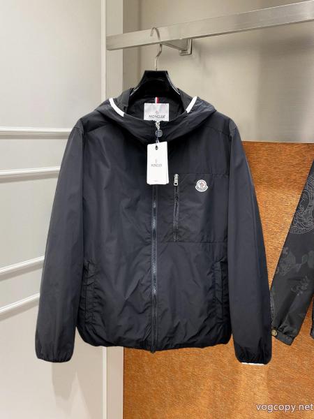 冬らしい品格が漂う 雑誌掲載 追跡ありMONCLERジャケットブランド コピー 通販 0