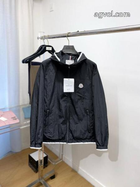 ジャケットスーパー コピー 安心完売必至 有名モデル愛用アイテム 欲しい可愛く新鮮MONCLER 1