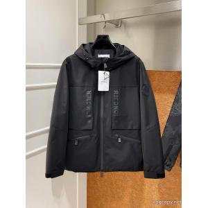 洗練された印象 新作 魅力的なジャケットMONCLERブランド 偽物