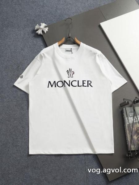 冬に最強アイテム 新作数量限定セール 高品質 人気 2026ブランド コピーMONCLER半袖Tシャツ 0