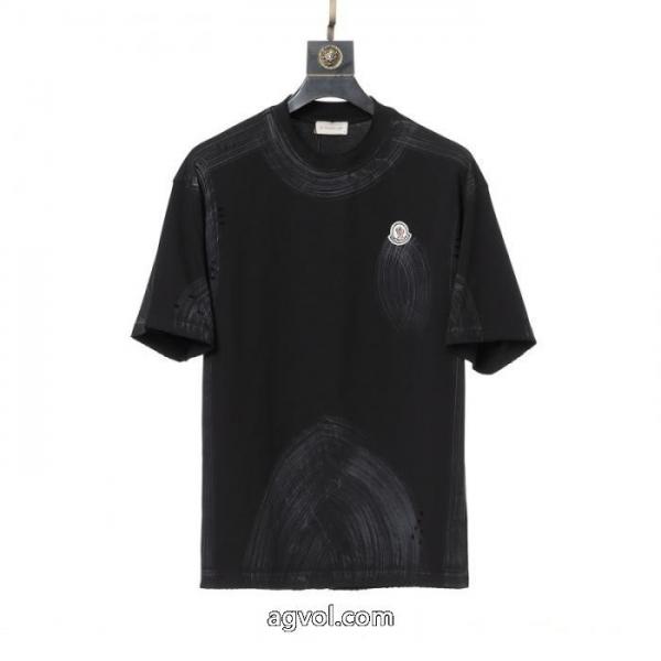 MONCLERスーパー コピー ブランド半袖Tシャツ新作登場 心惹かれるスタイル 雑誌掲載 1