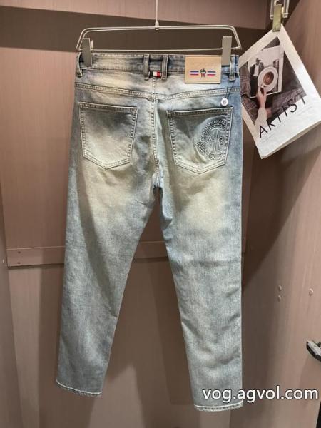 ジーンズブランド コピー 激安大人の色味 ユニセックスで定番の 素敵なデザインMONCLER 0 