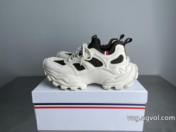 肌热い季節に欠かせない 確保済安い 最新 話題沸騰中モンクレールブーツブランド コピー 通販.. 0