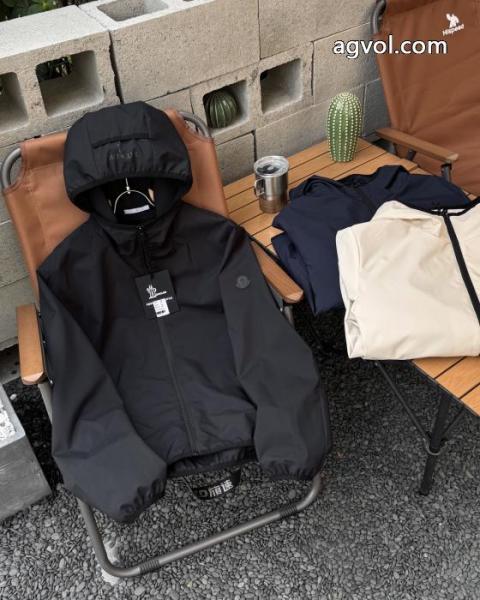 ジャケット機能的なアイテム デザイン性の高い 超大特価ブランド コピー 優良店MONCLER 4