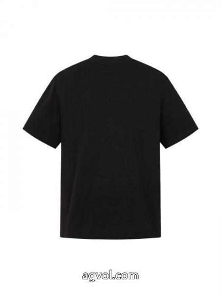コピー 品 販売2026年度 流行フォルム 限定!人気オススメCELINE半袖Tシャツ 3