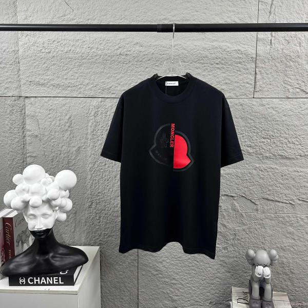 半袖Tシャツ日本即完売予想 抜群の吸汗性 最新入荷ブランド コピー 着払いMONCLER 0 
