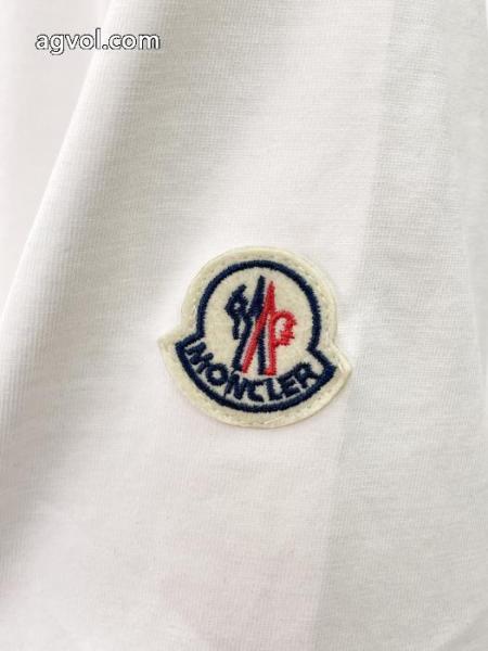 使い勝手のよさが魅力 最高に人気商品! 暖かな着心地半袖Tシャツスーパー コピー 安心MONCLER 5