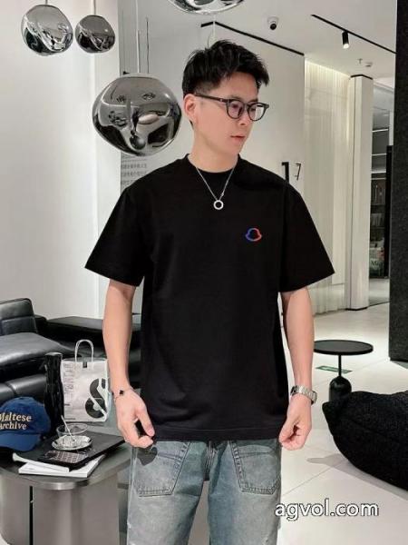 ブランド 偽物 激安ファッションの最先端! 定番の魅力 大人の個性を。 半袖TシャツMONCLER 5