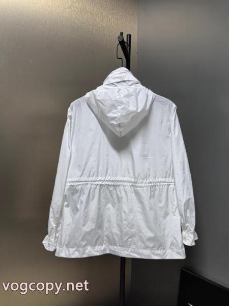 コピー 商品 通販大人気発売中 総合ランク高きアイテム 魅惑のセクシー美MONCLERジャケッ.. 6