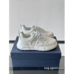 2026年春夏新作！ 洗練な一品 トレンド感溢れるディオールスニーカーブランド コピー 優良店..