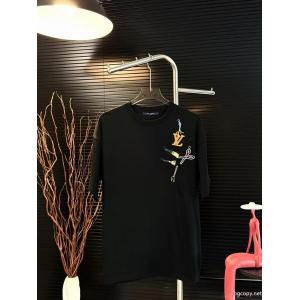 半袖TシャツLOUIS VUITTONブランド コピー 優良店高級ブランド超安特価 2026夏の定番新品到来! COOLなデザイン